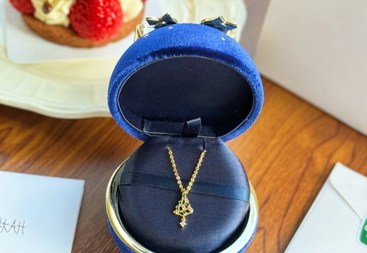 AHKAH Christmas Gift 024