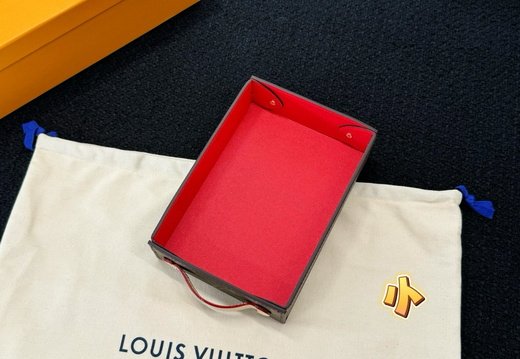 LV George Tray 044