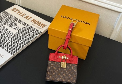 LV Micro Bag Pendant 003