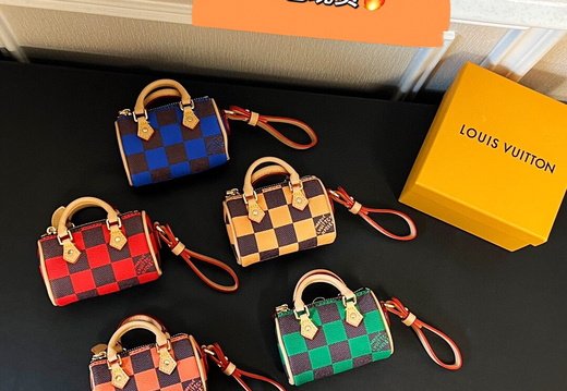 LV Micro Bag Pendant 011