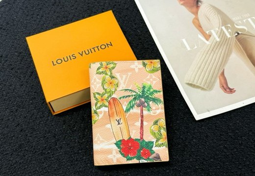 LV Passport Cover 036
