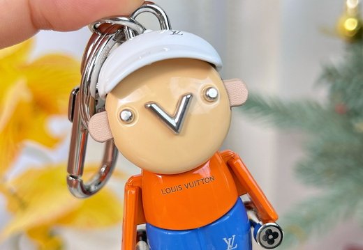 LV Pendant 2 036