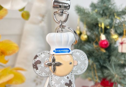 LV Pendant 2 049