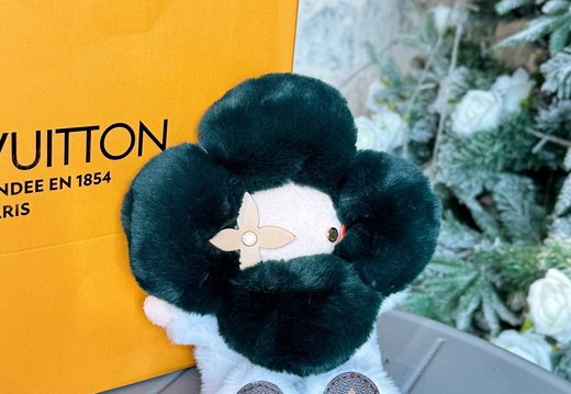 LV Vivienne Doll 024