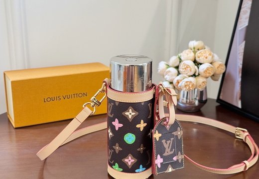 LV Water Bottle 018