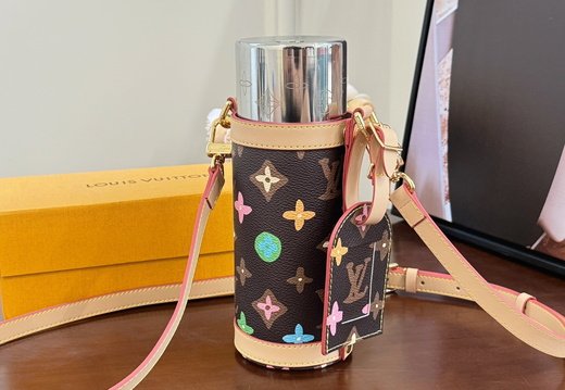 LV Water Bottle 019