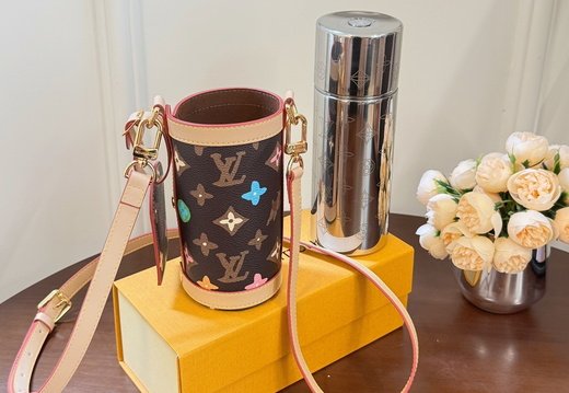 LV Water Bottle 022