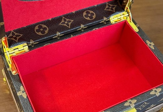 LV tissue box 040