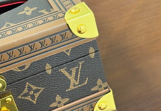 LV tissue box 045