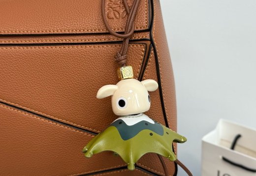 LOEWE A031 202509200032