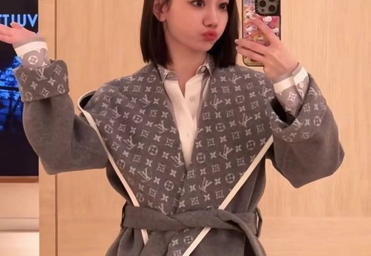 LV Clothes A029 202509200031