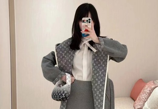 LV Clothes A029 202509200046