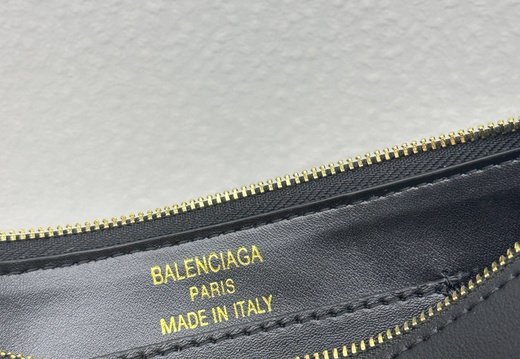 Balenciaga A008 20250330 0008