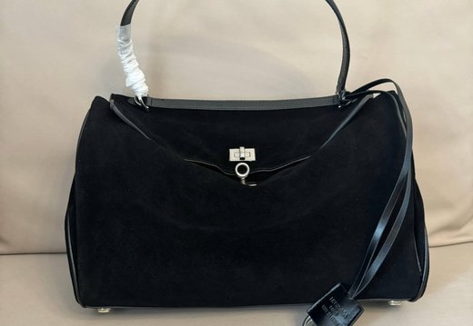 Balenciaga A008 20250330 0021