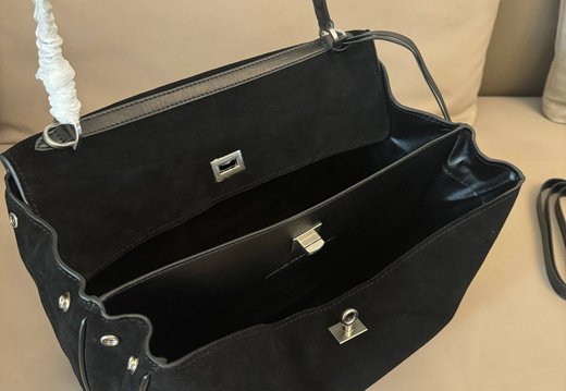 Balenciaga A008 20250330 0024