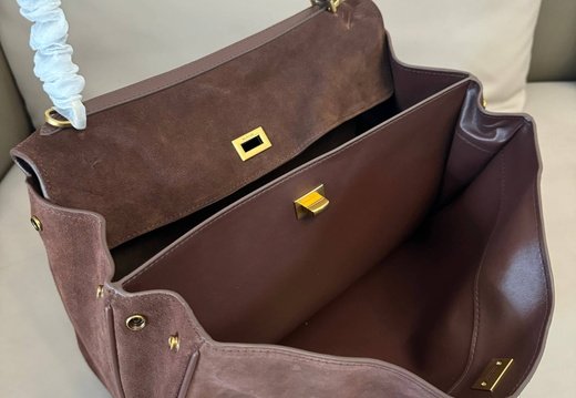 Balenciaga A008 20250330 0033