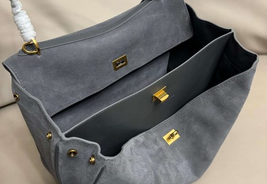 Balenciaga A008 20250330 0041