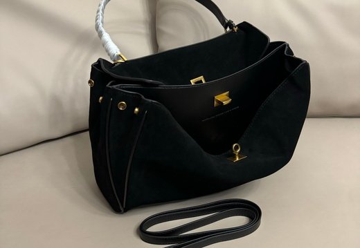 Balenciaga A008 20250330 0048