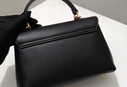 Celine A008 20250330 0038