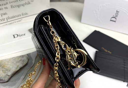 Dior A008 20250330 0010