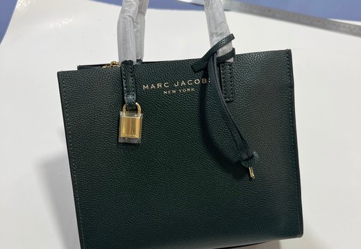 Marc Jacobs A008 20250330 0013