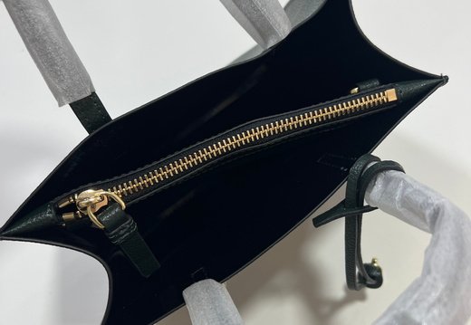 Marc Jacobs A008 20250330 0018