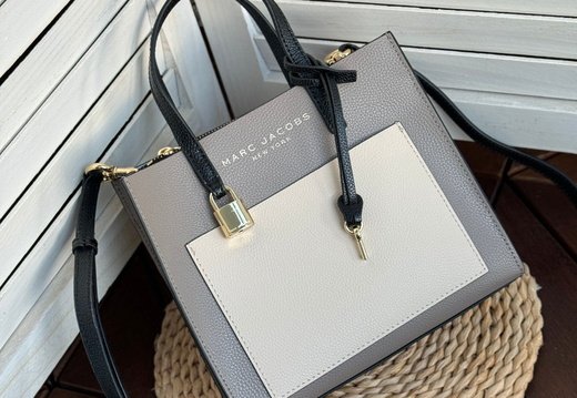 Marc Jacobs A008 20250330 0021