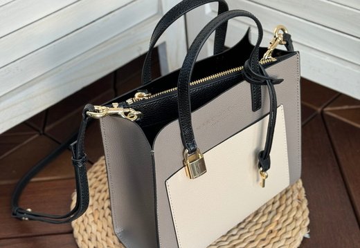 Marc Jacobs A008 20250330 0023