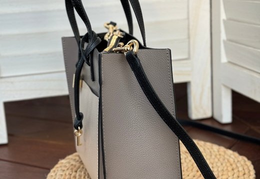 Marc Jacobs A008 20250330 0024