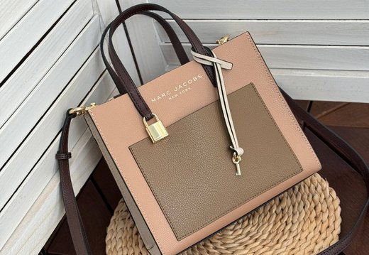 Marc Jacobs A008 20250330 0031