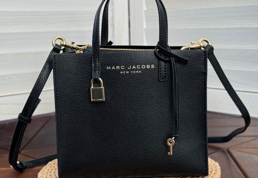 Marc Jacobs A008 20250330 0038