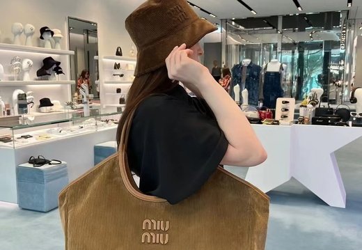 Miumiu A008 20250330 0039