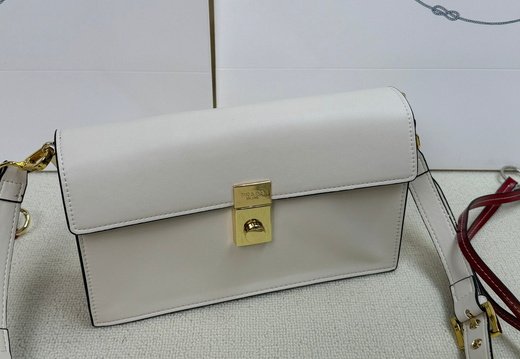 Prada A008 20250330 0005
