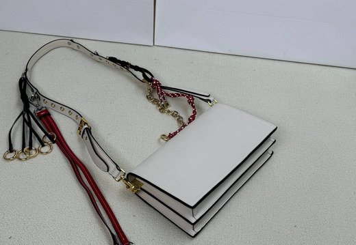 Prada A008 20250330 0007