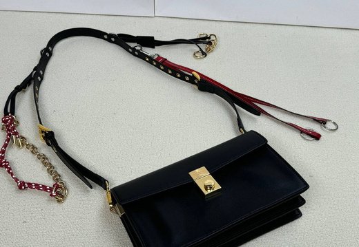 Prada A008 20250330 0014