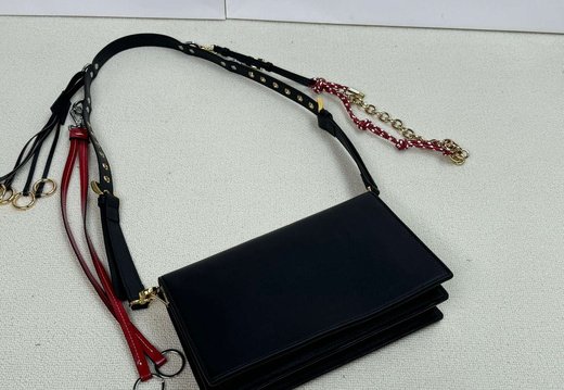 Prada A008 20250330 0017