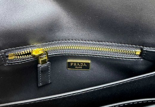 Prada A008 20250330 0021