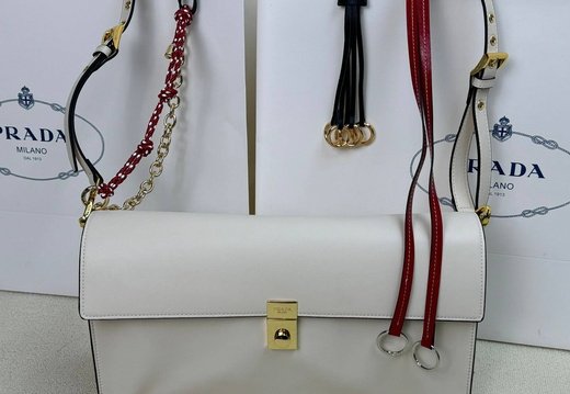 Prada A008 20250330 0025