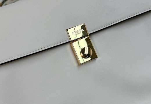 Prada A008 20250330 0029