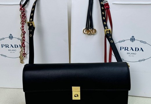 Prada A008 20250330 0033