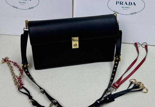 Prada A008 20250330 0034