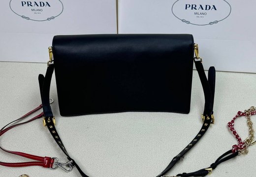 Prada A008 20250330 0035