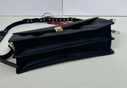 Prada A008 20250330 0038