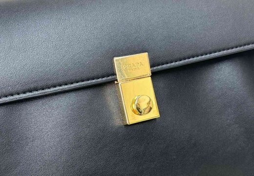 Prada A008 20250330 0039