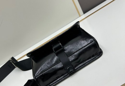 Prada A008 20250330 0045