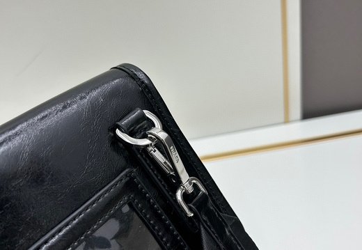 Prada A008 20250330 0046