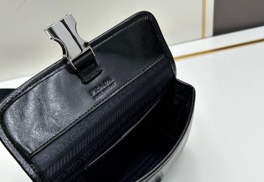 Prada A008 20250330 0048