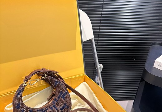 Handbag Fendi Original 0017