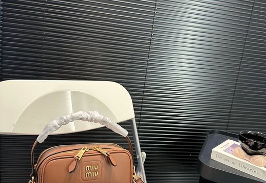 Handbag Miumiu Original 0033