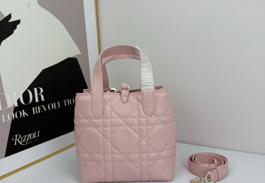 Dior A001 20250430 0013